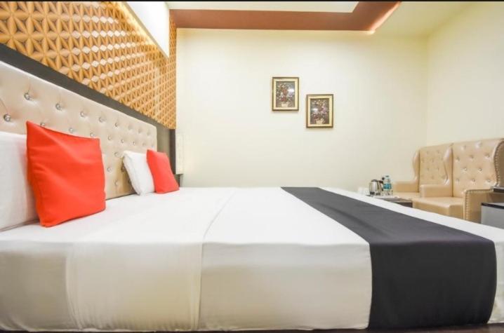 جالاندار Hotel Ravi Residency المظهر الخارجي الصورة
